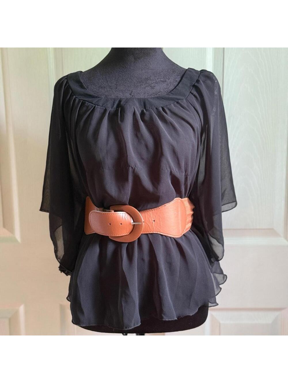 Women's Top | Blouse | Rue21 | Size Medium | NWT